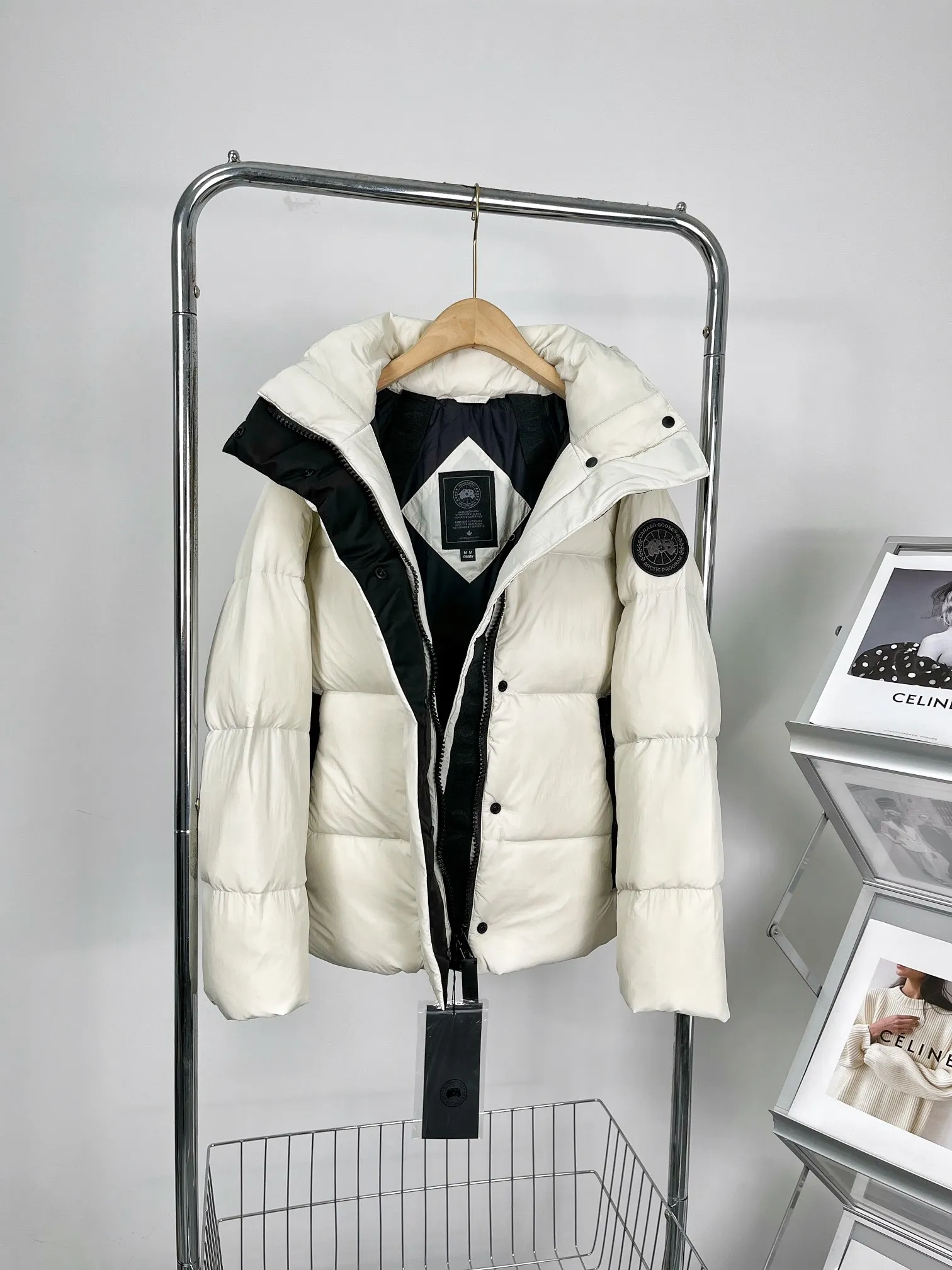 P780 𝐂𝐚𝐧𝐚𝐝𝐚 𝐠𝐨𝐨𝐬𝐞丨Canada Goose Ouyang Nana same style short down jacket Size: S-XXL
